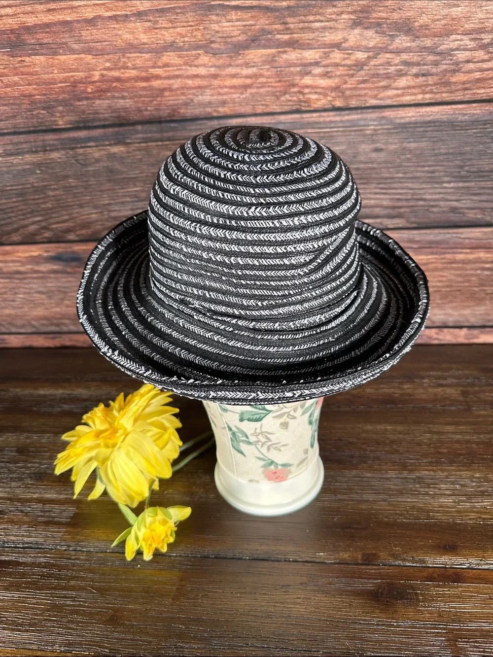 Da-Me Black & White Striped Women’s Sun Hat Made in Italy!